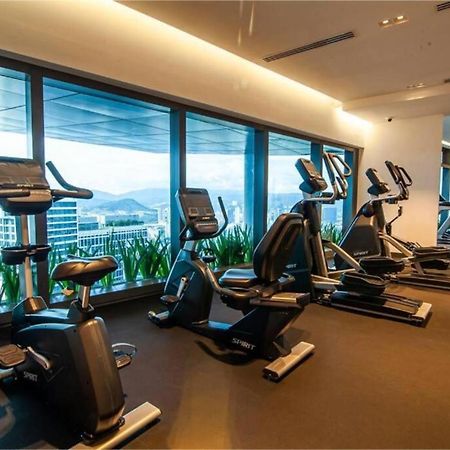 Eaton Suites Klcc Куала Лумпур Екстериор снимка