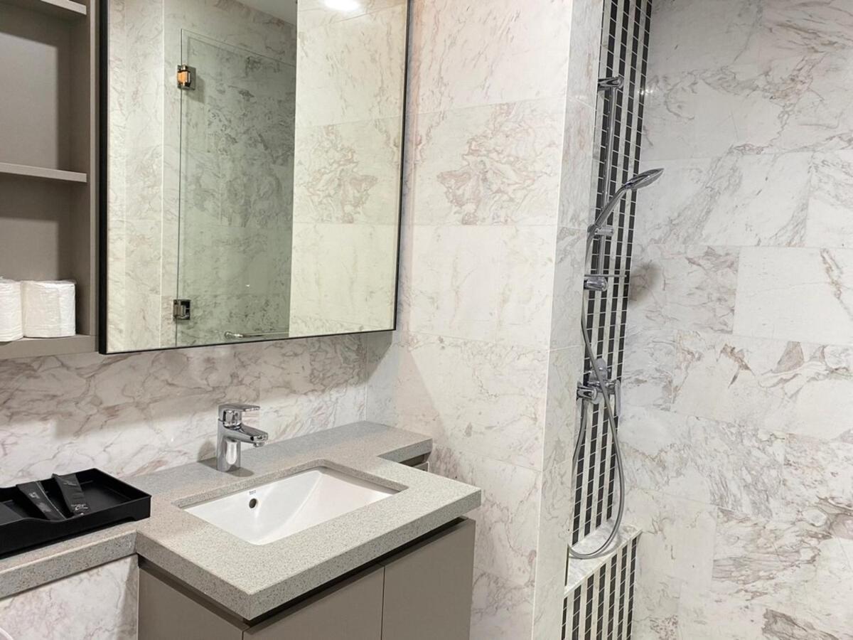 Eaton Suites Klcc Куала Лумпур Екстериор снимка